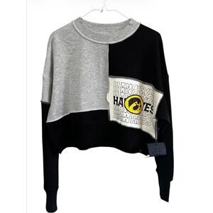 ☀️Gameday Social Iowa Hawkeyes Patchwork Cropped Sweatshirt Size Small NWT
